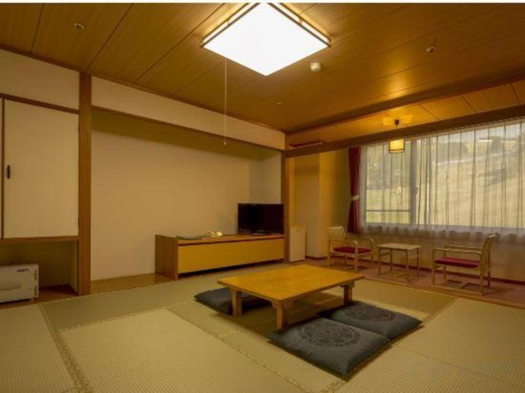 Washigatake Kogen Hotel Rainbow Гудзё Экстерьер фото