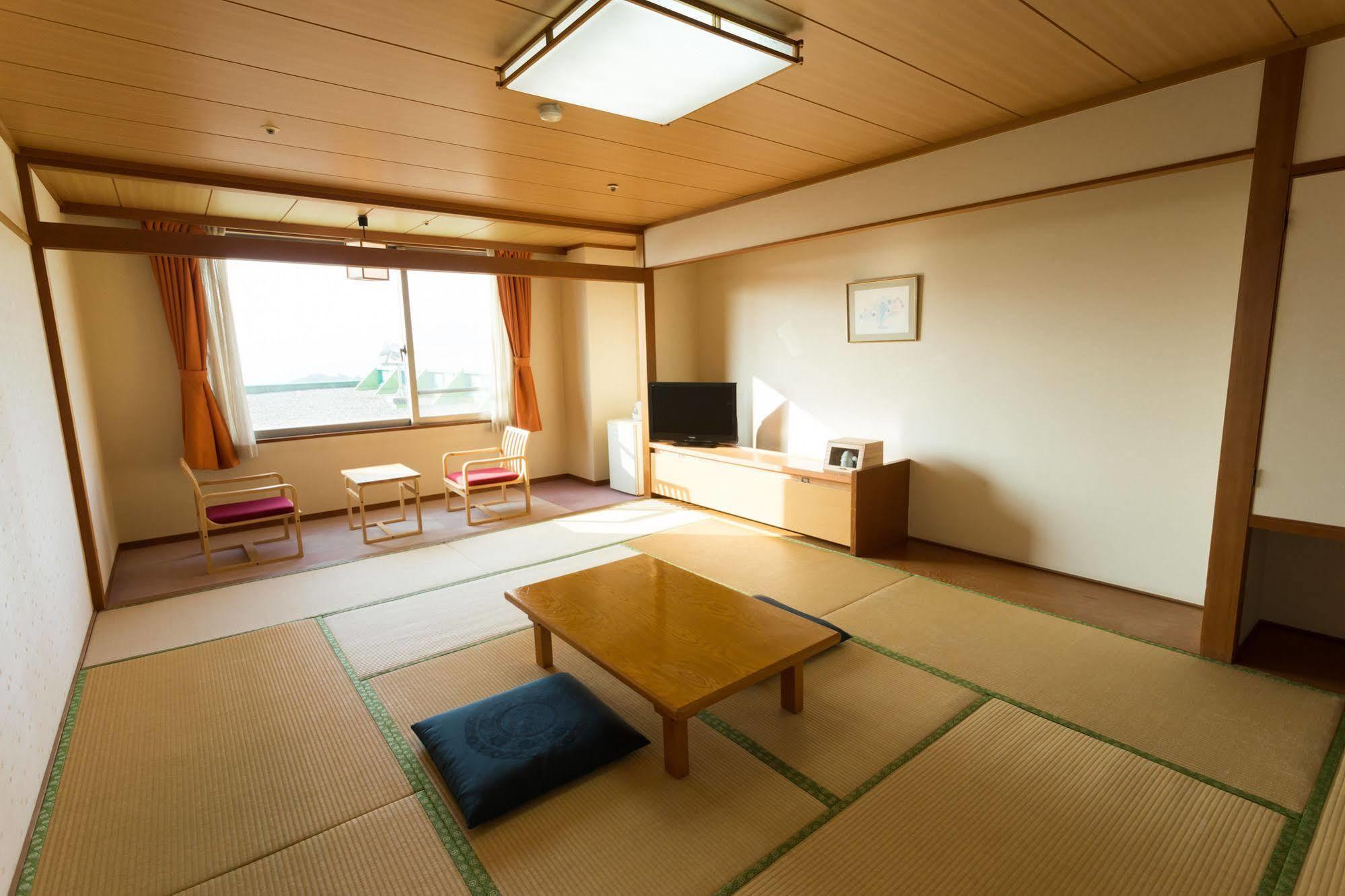 Washigatake Kogen Hotel Rainbow Гудзё Экстерьер фото